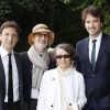 Pietro Beccari, Olga Berluti et son mari Guy Chouinard, et Antoine Arnault à la présentation de la collection Berluti Printemps-Ete 2013 au Palais Royal, à Paris, le 29 juin 2012.