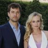 Diane Kruger et Joshua Jackson à la présentation de la collection Berluti Printemps-Ete 2013 au Palais Royal, à Paris, le 29 juin 2012.