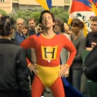 Arthur H est H-Man : Un super-héros déjanté bientôt sur le petit écran