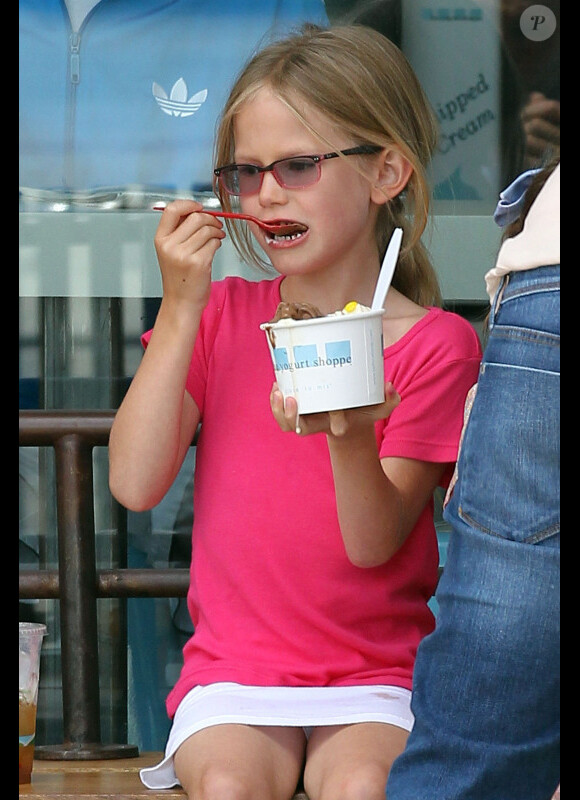 Jennifer Garner et ses filles Violet et Seraphina, le 2 juillet 2012 à Los Angeles