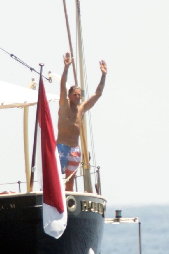 Lapo Elkann sur un bateau (île de Pantelleria le 29 juin 2012)