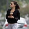 Mila Kunis, incognito dans les rues de Los Angeles se rend à son cours de Pilates. Le 5 juillet 2012