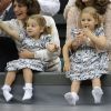 Charlene Riva et Myla Rose, les jumelles de Roger Federer, ont assisté au triomphe de leur papa à Wimbledon le 8 juillet 2012 en compagnie de leur maman Mirka et leur grand-mère Lynette