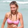 Hailey, la fille de Stephen Baldwin, s'attire tous les regards sur la plage, le samedi 14 juillet à Miami.