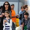 Catherine Zeta-Jones et ses enfants Dylan et Carys arrivent à l'aéroport de New York, le 16 juillet 2012