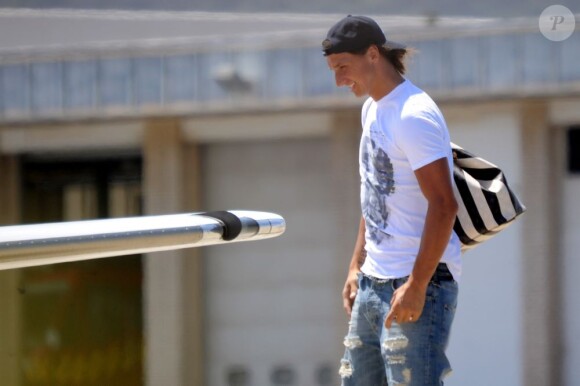 Zlatan Ibrahimovic embarque à Ibiza avec sa femme Helena Seger et leurs deux enfants Maximilian et Vincent à Ibiza le 17 juillet 2012 pour rejoindre Paris et signé un contrat avec le PSG