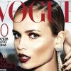 Natasha Poly en couverture de Vogue Russie du mois d'août 2012