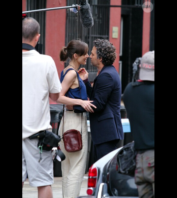 Keira Knightley et Mark Ruffalo lors du tournage du film Can a Song Save Your Life ? à New York le 19 juillet 2012