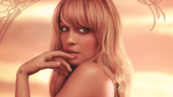 Nicole Richie lance son premier parfum : Une campagne glamour et hollywoodienne