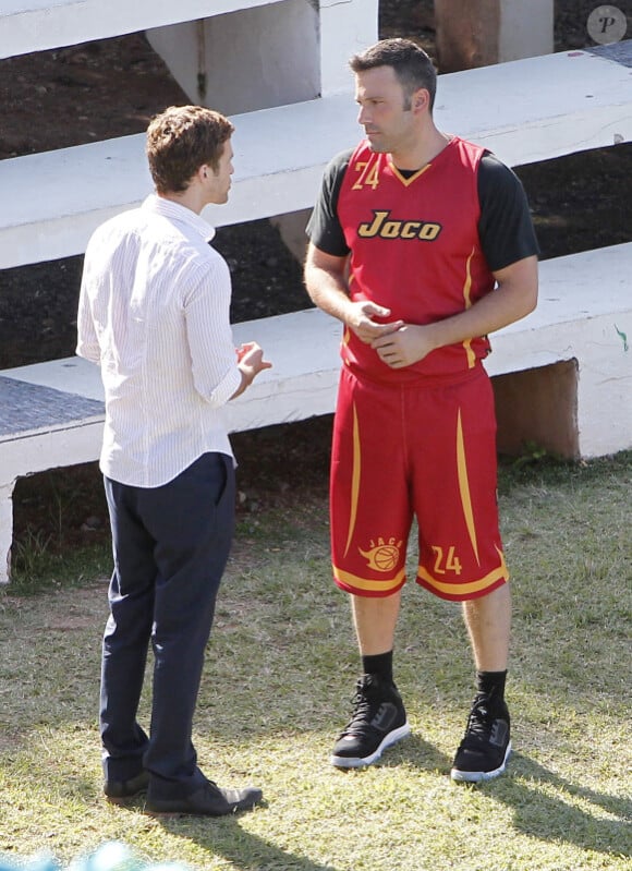 Ben Affleck et Justin Timberlake sur le tournage du film Runner, Runner à Porto Rico, le 23 juillet 2012