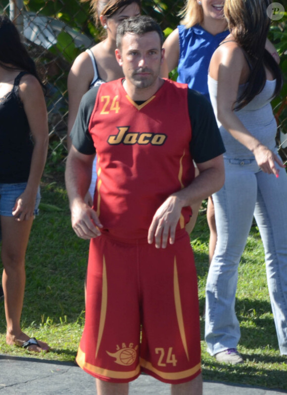 Ben Affleck, quelque peu enrobé sur le tournage du film Runner, Runner à Porto Rico, le 23 juillet 2012
