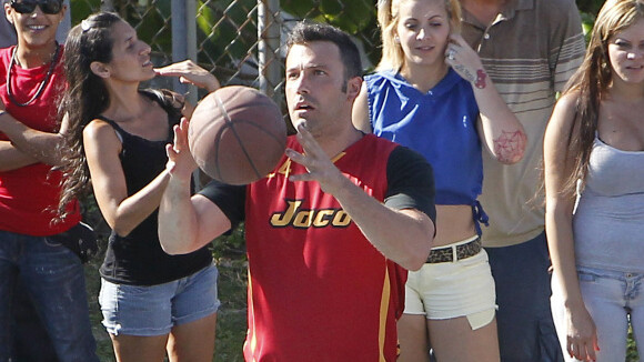 Ben Affleck basketteur enrobé au côté de Justin Timberlake pour Runner Runner
