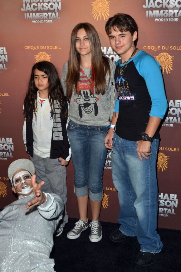 Blanket, Paris et Prince Michael Jackson à Los Angeles, le 27 janvier 2012.