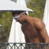 Cesc Fabregas est content de son masque de plongée au Grand Hôtel à Saint-Jean-Cap-Ferrat le 25 juillet 2012