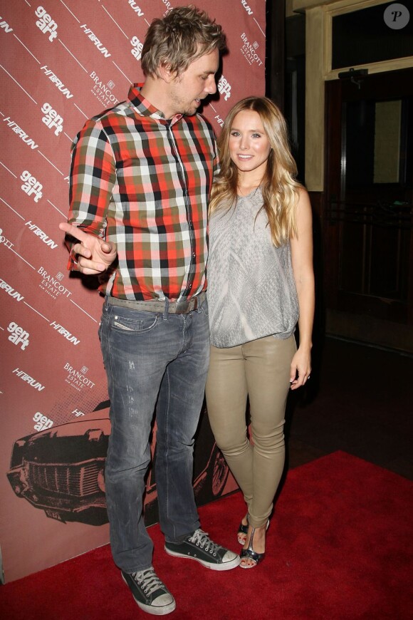 Kristen Bell et son fiancé Dax Shepard à l'avant-première de la comédie Hit and Run, co-réalisée par Dax Shepard. Juillet 2012 à New York.