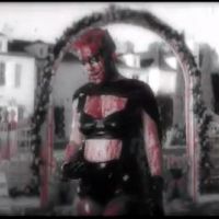 Pink au sommet dans le clip de Blow Me, sa vengeance sanglante et jouissive