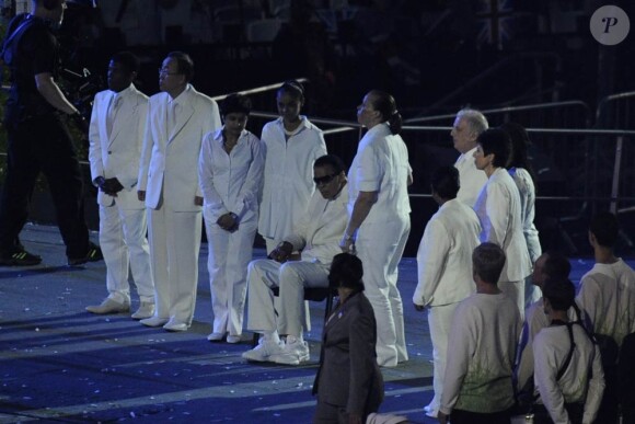 Mohamed Ali non loin du drapeau olympique, lors de la cérémonie d'ouverture des jeux olympiques de Londres 2012, le 27 juillet.