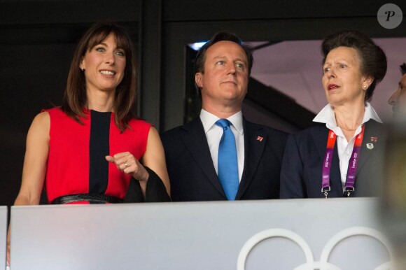 David Cameron, son épouse et la princesse Anne admirent la cérémonie d'ouverture des jeux olympiques de Londres, le vendredi 27 juillet 2012.