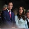 Kate Middleton et son époux William admirent la cérémonie d'ouverture des jeux olympiques de Londres, le vendredi 27 juillet 2012.