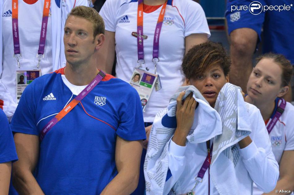 Alain Bernard et Coralie Balmy ont assisté au triomphe du relais 4x100m nage libre lors des Jeux