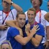 Alain Bernard et Jérémy Stravius ont assisté au triomphe du relais 4x100m nage libre lors des Jeux olympiques de Londres le 29 juillet 2012
