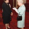 La reine Elizabeth II, ici avec la présidente du Brésil Dilma Rousseff, donnait le 27 juillet 2012 une réception à Buckingham Palace pour les royaux et chefs d'Etat et de gouvernement invités à la cérémonie d'ouverture des Jeux olympiques de Londres 2012, dans les heures précédant le grand moment.