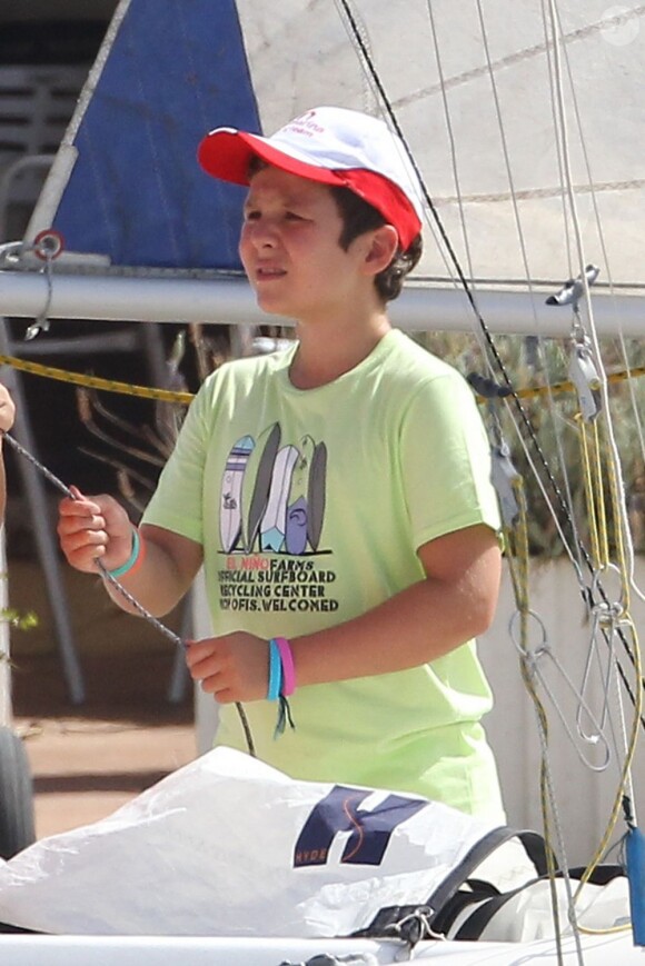 Le jeune Felipe, 14 ans, fils de l'infante Elena, en route pour une virée en dériveur le 1er août 2012 à Majorque