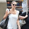 Heidi Klum dans une tenue estivale se balade à New York le 1er août 2012