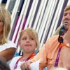 Maxima et Willem-Alexander des Pays-Bas avec leur fille Alexia dans les gradins de Greenwich Park le 3 août 2012, lors du Grand Prix de la compétition de dressage des Jeux olympiques de Londres.