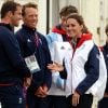 Kate Middleton a rencontré le 6 août 2012 à Weymouth, en marge de la compétition de voile de Laser, les spécialistes britanniques Paul Goodison (Laser), le tandem Stuart Bithell et Luke Patience (470), et le quadruple champion olympique Ben Ainslie, roi du Finn.