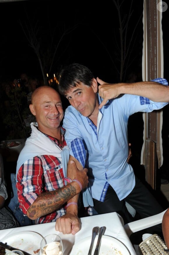 Vincent Lagaf' et Tex lors de la soirée organisée par Marcel Campion à Saint-Tropez en août
