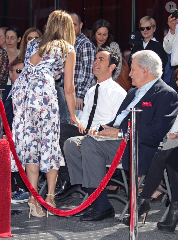 Jennifer Aniston et Justin Theroux en février 2012, lorsque l'actrice est entrée sur la Walk of Fame. C'est l'une des seules apparitions du couple en public.