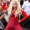 Toute en rouge, Nicki Minaj très sexy sur le tournage du Today Show, le 14 août 2012 à New York