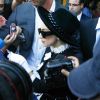 Lady Gaga à la sortie de son hôtel de Bucarest, le 16 août 2012.