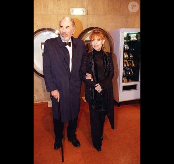 Grégory Peck et sa femme Véronique Passani en 1999 à Paris