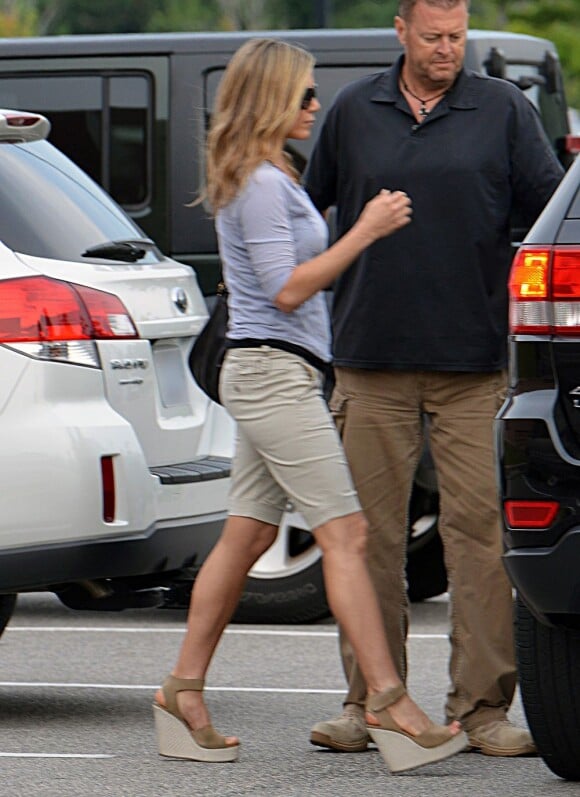 La silhouette de Jennifer Aniston sur le tournage de la comédie We're the Millers, en Caroline du nord. Août 2012.