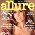 Sofia Vergara, fière de son corps voluptueux en couverture du magazine Allure de septembre 2012.
