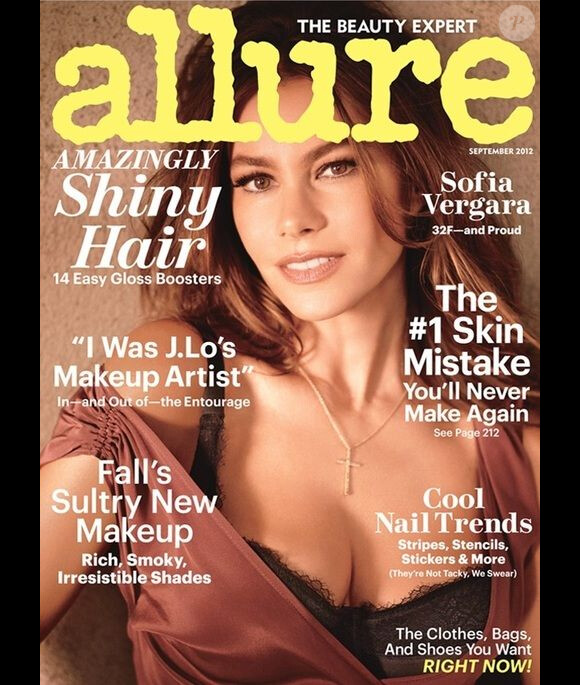 Sofia Vergara, fière de son corps voluptueux en couverture du magazine Allure de septembre 2012.