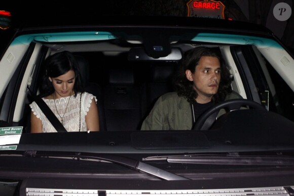 Katy Perry et John Mayer quittant le Chateau Marmont à Los Angeles, le 1er août 2012.