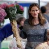 Jennifer Garner va faire des courses au farmers market à Brentwood, le 26 août 2012