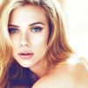 Scarlett Johansson prête son visage à la campagne du fond de teint Perfect Luminous.