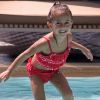 Casper Smart s'amuse dans la piscine avec la petite Emme, quatre ans. Miami, le 30 août 2012.