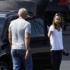 EXCLU : Harrison Ford et Calista Flockhart, complices, avant leur départ en week-end en jet privé avec leur fils Liam, à Los Angeles, le 31 août 2012