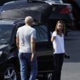  EXCLU : Harrison Ford et Calista Flockhart, complices, avant leur départ en week-end en jet privé avec leur fils Liam, à Los Angeles, le 31 août 2012 