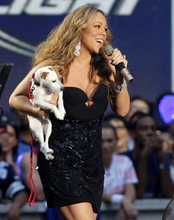 Mariah Carey, sexy pour donner le coup d'envoi de la saison 2012 de football américain. New York, le 5 septembre 2012.