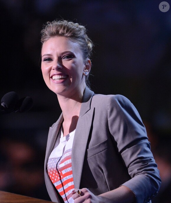 Scarlett Johansson lors de la convention démocrate qui se déroulait au Times Warner Cable Arena le jeudi 6 septembre 2012 à Charlotte
