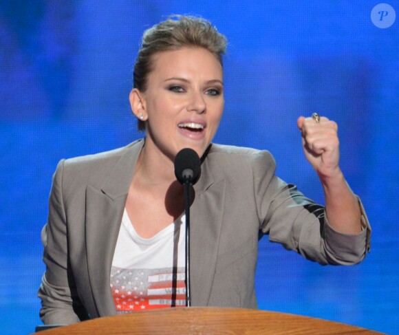 Scarlett Johansson lors de la convention démocrate au Time Warner Cable Arena de Charlotte le 6 septembre 2012