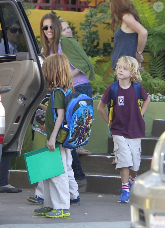 Julia Roberts est allée chercher ses charmants bambins Phinnaeus et Henry Moder à leur école de Pacific Palisades le 13 septembre 2012