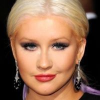 ALMA Awards : Christina Aguilera, bouffie, assume ses rondeurs sans complexe