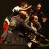 La troupe de 1789 sur la scène de l'Olympia pendant le concert caritatif Leurs Voix pour l'Espoir. Paris, le 15 septembre 2012.